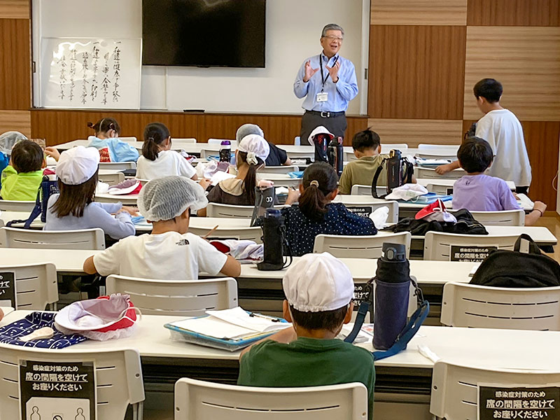 工場見学の様子